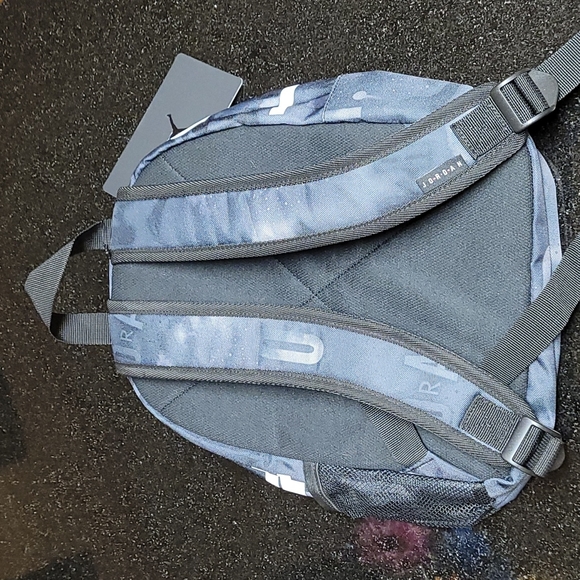 Jordan Unisex Mini Backpack - Picture 5 of 12